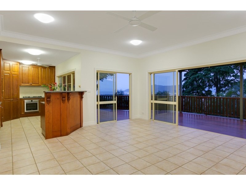 9 Oceanview Place, Mooroobool QLD 4870