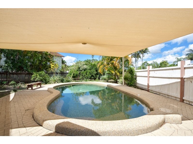 2/6 Quetta Close, Manoora QLD 4870