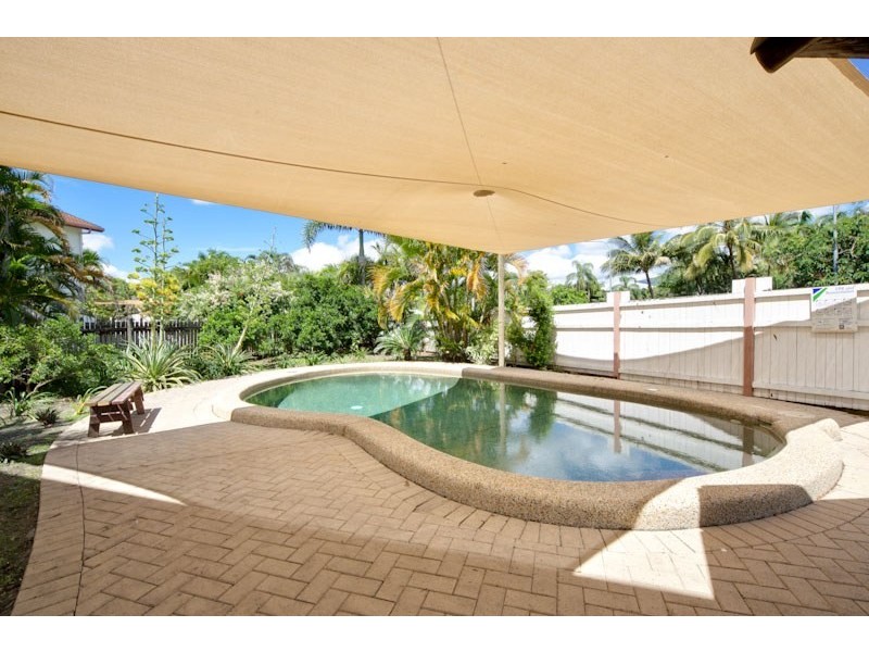 2/6 Quetta Close, Manoora QLD 4870