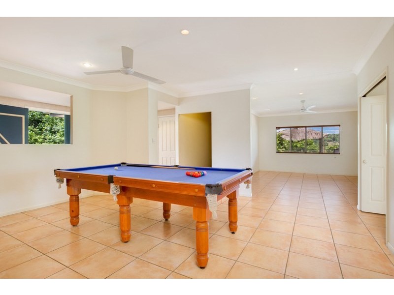 8 Fay Close, Brinsmead QLD 4870