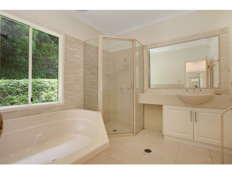 8 Fay Close, Brinsmead QLD 4870