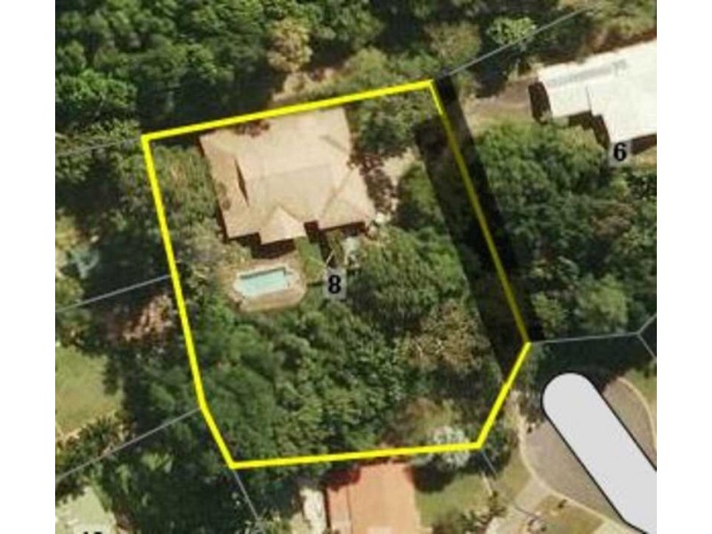 8 Fay Close, Brinsmead QLD 4870 Floorplan