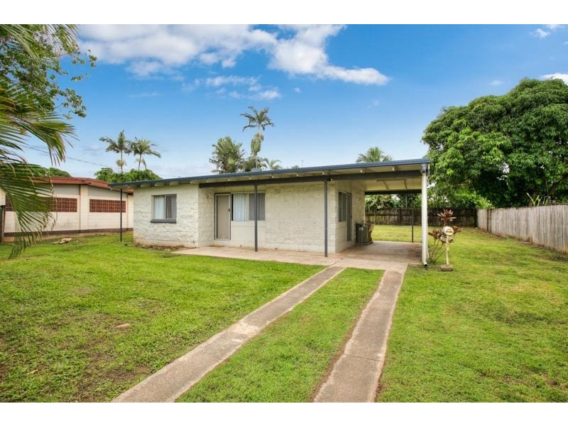 8 McGregor Street, Manoora QLD 4870