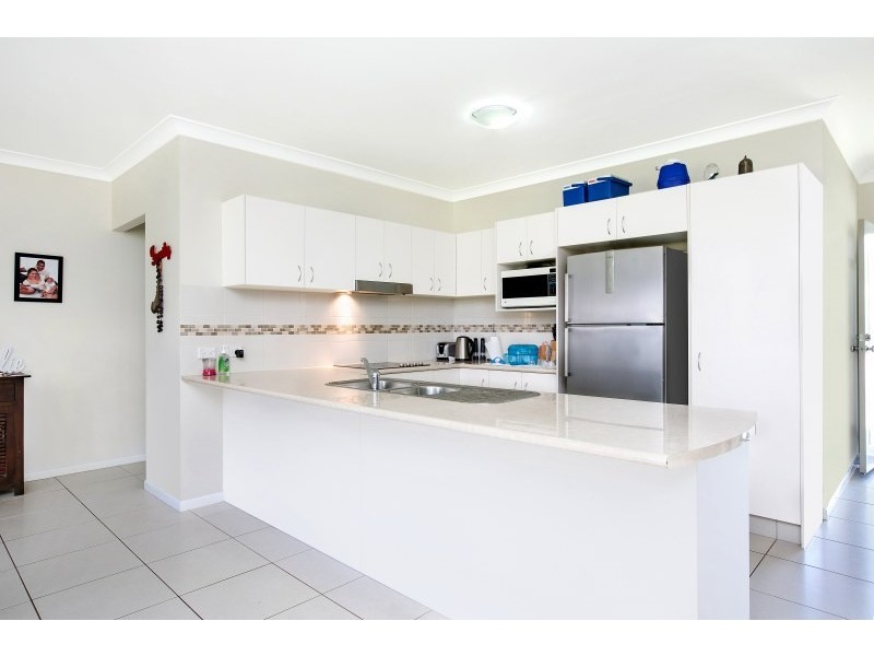6 Ainscow Drive, Bentley Park QLD 4869