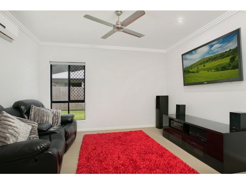 21 Ainscow Drive, Bentley Park QLD 4869