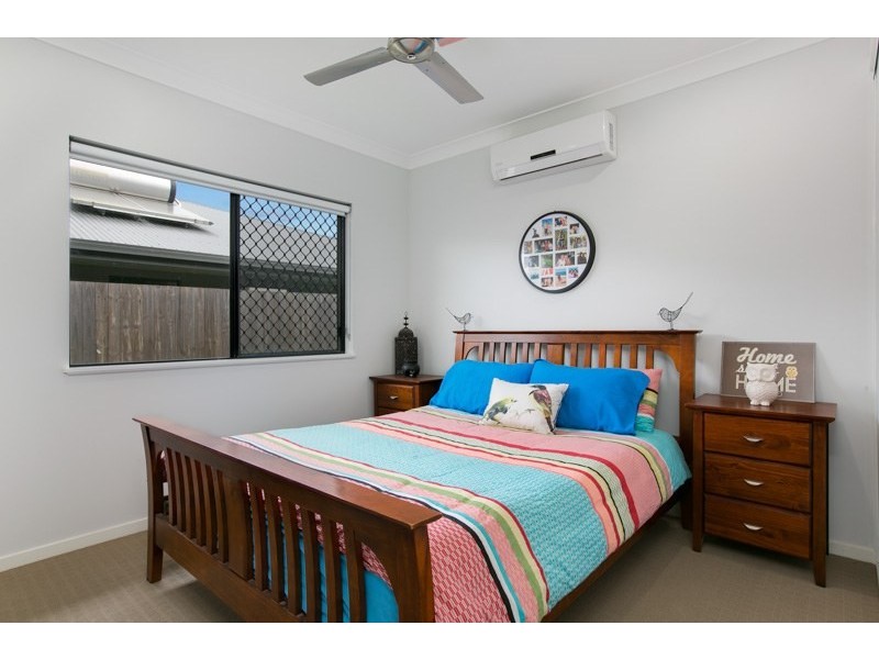 21 Ainscow Drive, Bentley Park QLD 4869