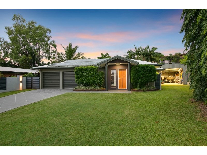 4 Kirraly Close, Mooroobool QLD 4870