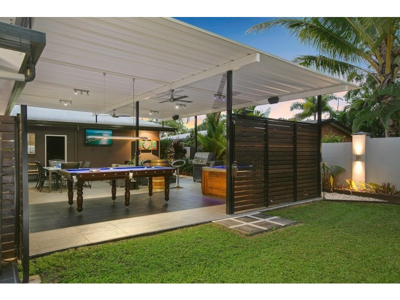 4 Kirraly Close, Mooroobool QLD 4870