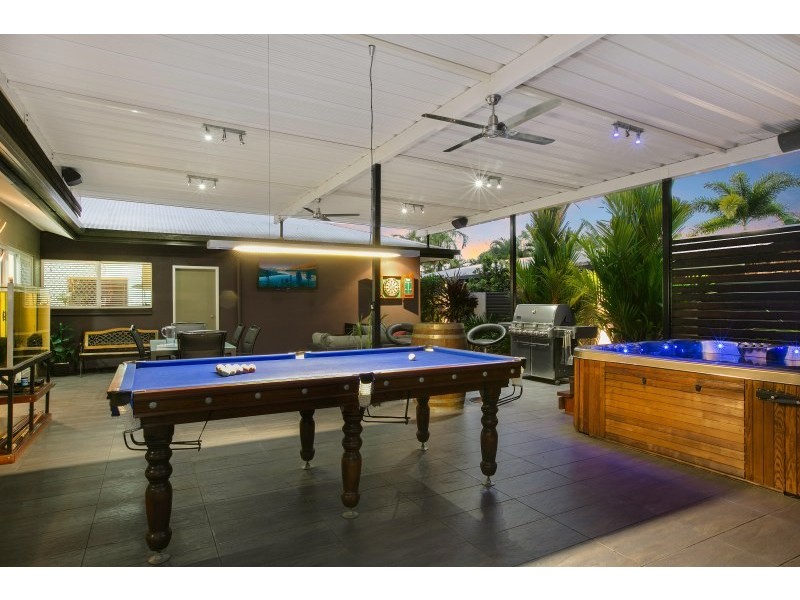 4 Kirraly Close, Mooroobool QLD 4870