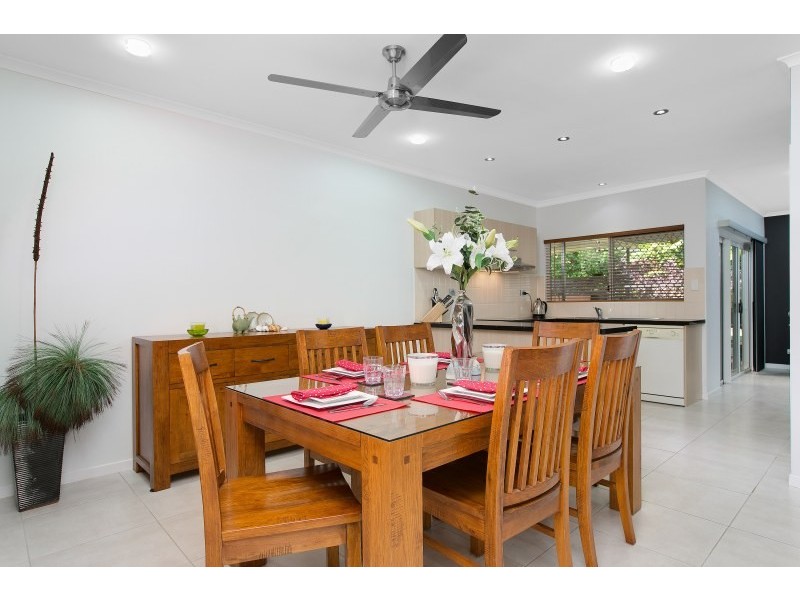 4 Kirraly Close, Mooroobool QLD 4870
