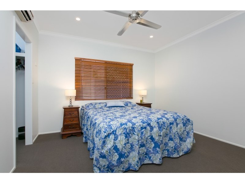 4 Kirraly Close, Mooroobool QLD 4870