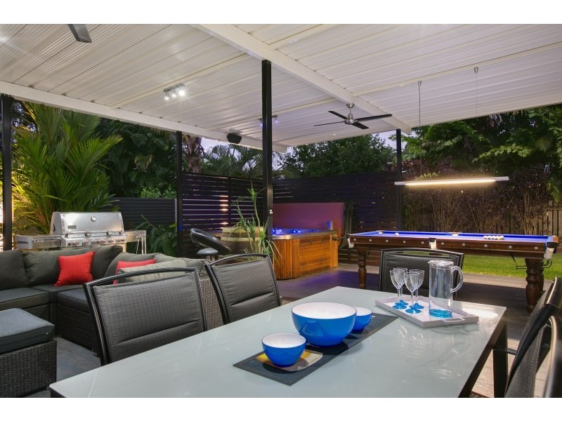 4 Kirraly Close, Mooroobool QLD 4870