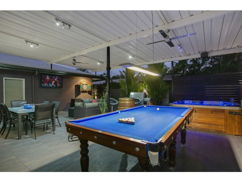 4 Kirraly Close, Mooroobool QLD 4870
