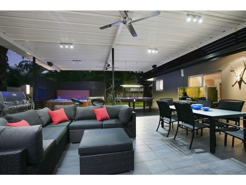 4 Kirraly Close, Mooroobool QLD 4870