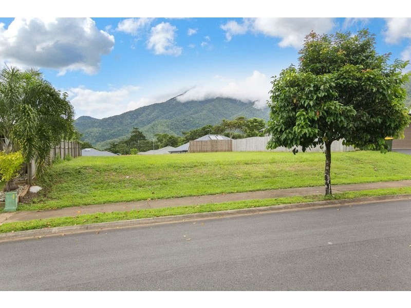 15 Ainscow Drive, Bentley Park QLD 4869