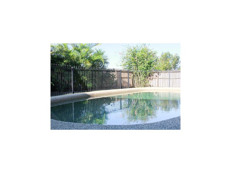 22 Lucy Close, Kanimbla QLD 4870