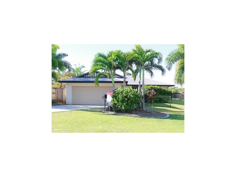 22 Lucy Close, Kanimbla QLD 4870