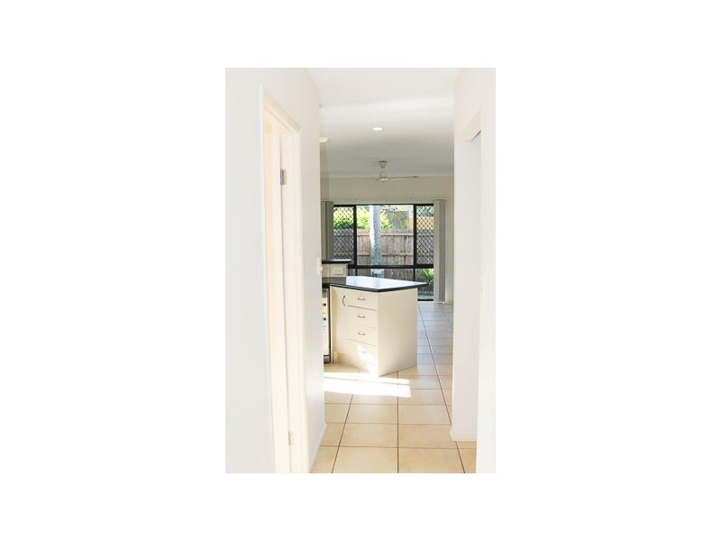 22 Lucy Close, Kanimbla QLD 4870