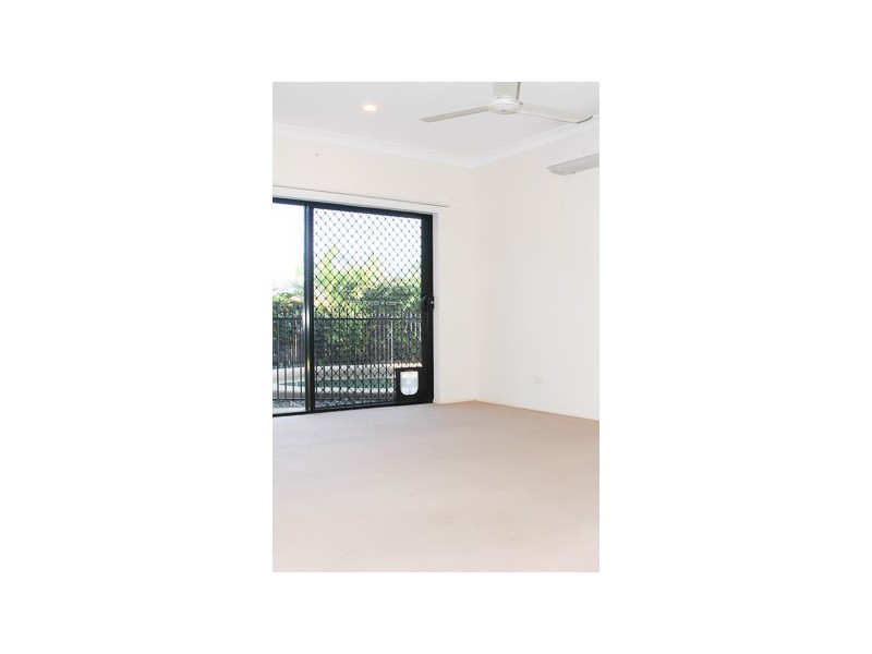 22 Lucy Close, Kanimbla QLD 4870