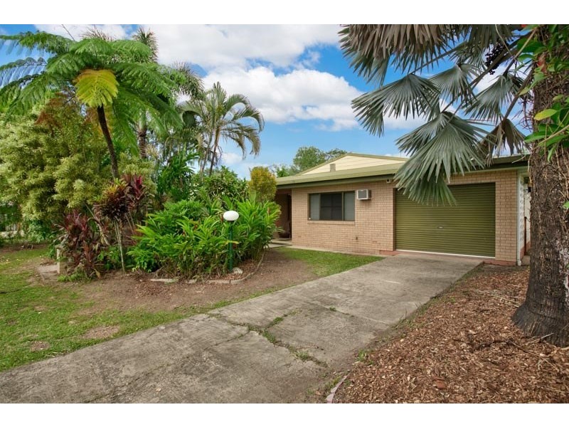 35 Sunflower Drive, Mooroobool QLD 4870