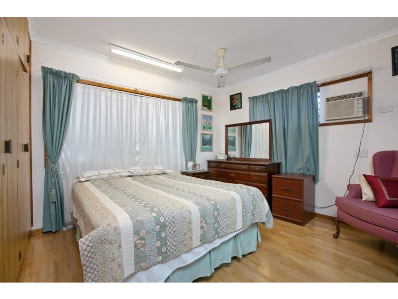 35 Sunflower Drive, Mooroobool QLD 4870