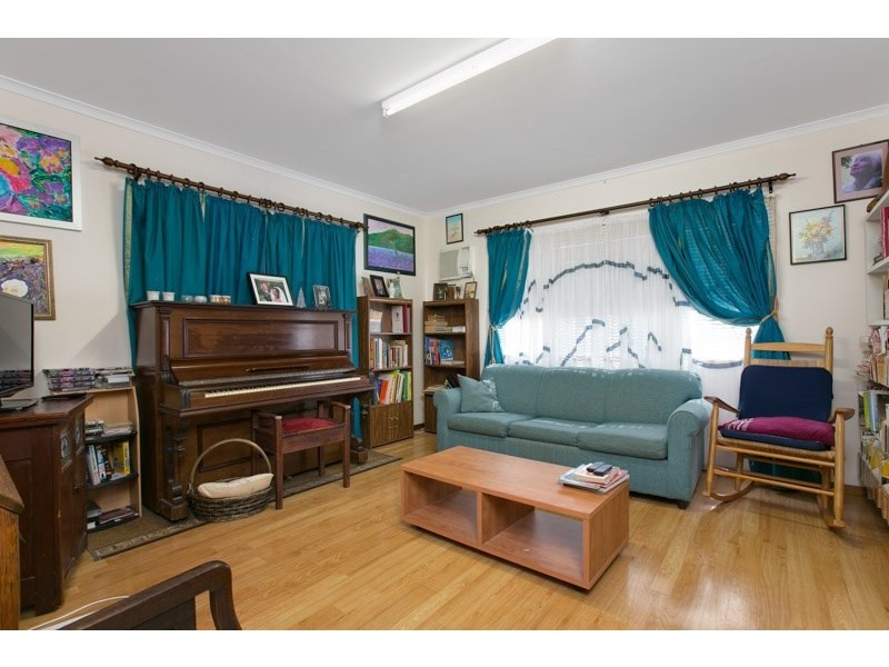 35 Sunflower Drive, Mooroobool QLD 4870