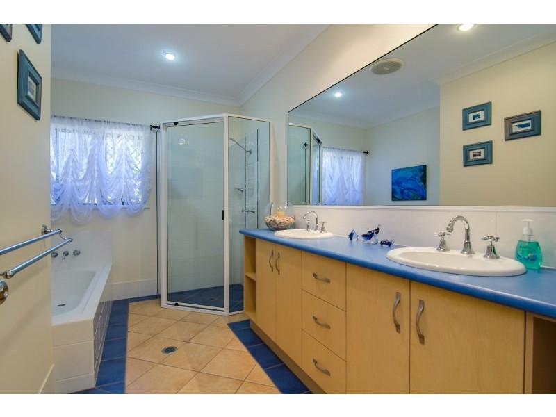 65 Fairley Street, Redlynch QLD 4870