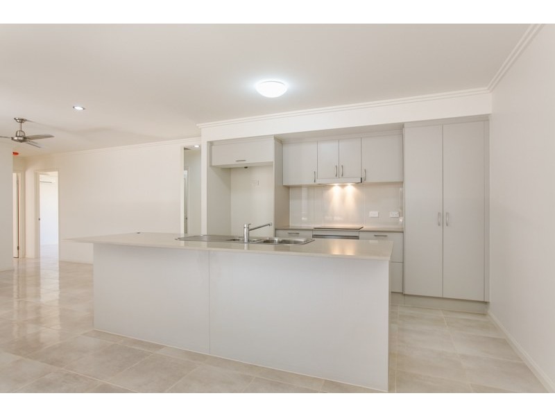 42 Ainscow Drive, Bentley Park QLD 4869
