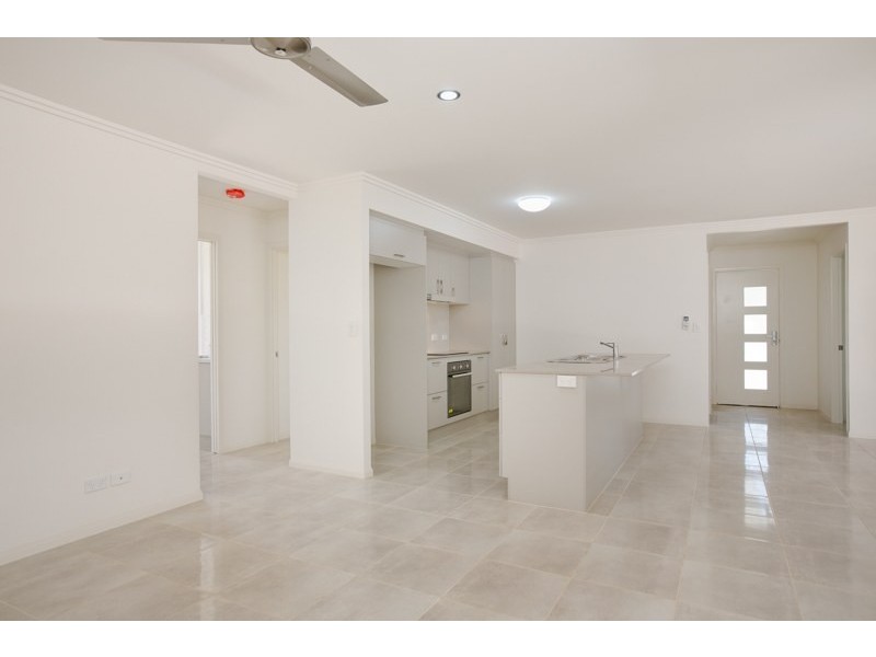 42 Ainscow Drive, Bentley Park QLD 4869
