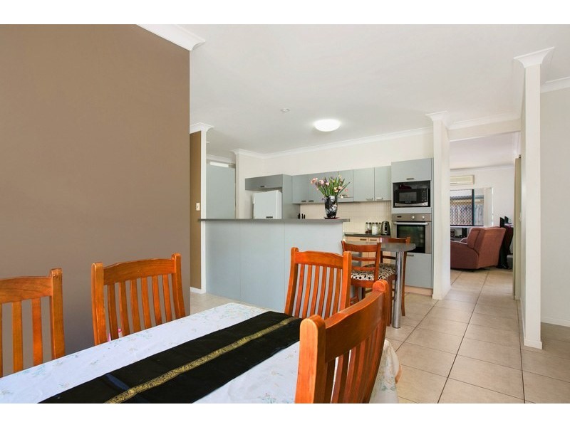 3 Cheyne Close, Bentley Park QLD 4869
