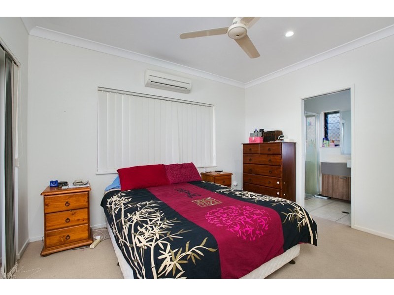 3 Cheyne Close, Bentley Park QLD 4869