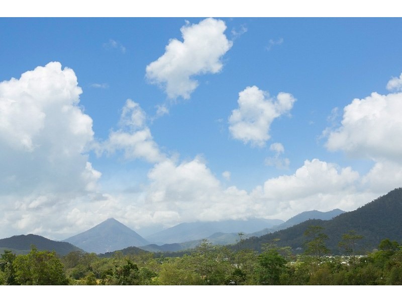 50 Ainscow Drive, Bentley Park QLD 4869