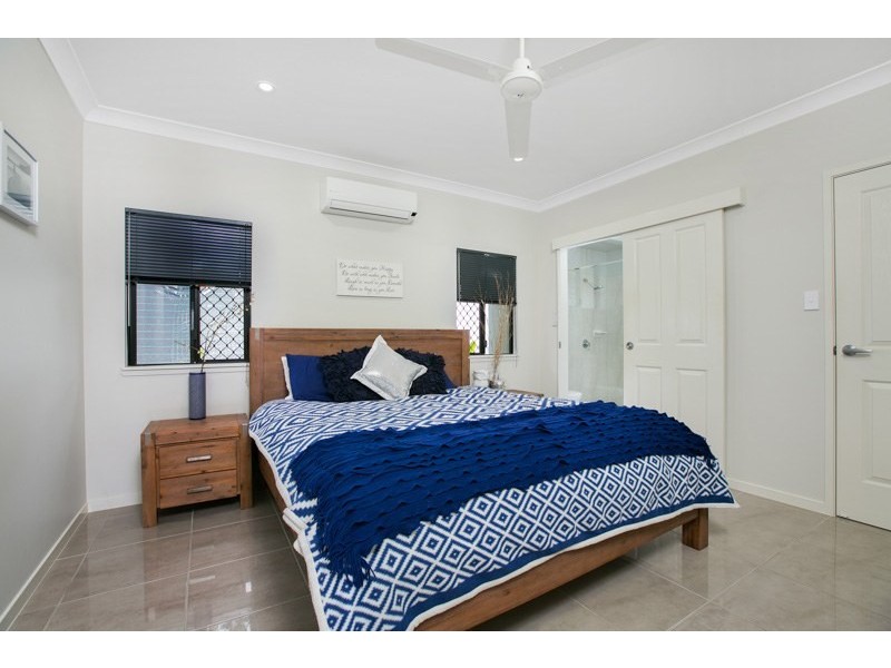 50 Ainscow Drive, Bentley Park QLD 4869