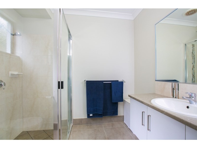 50 Ainscow Drive, Bentley Park QLD 4869