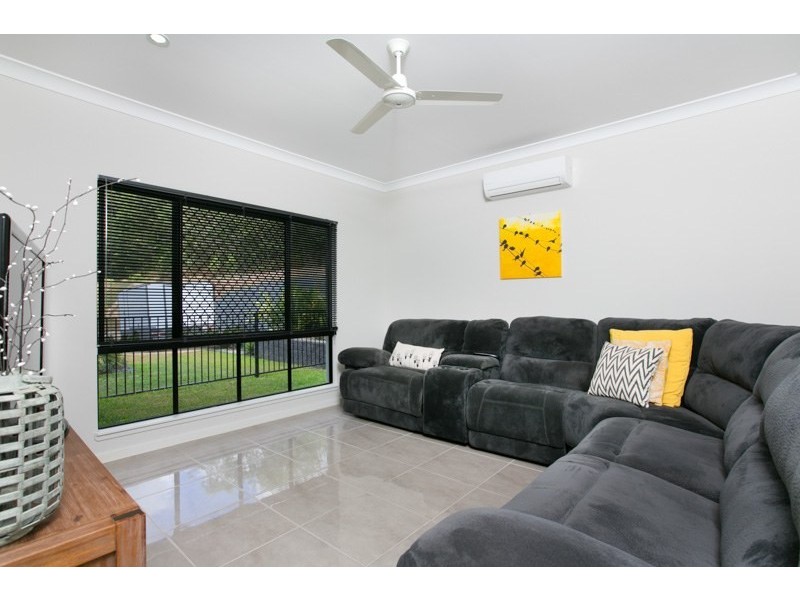 50 Ainscow Drive, Bentley Park QLD 4869