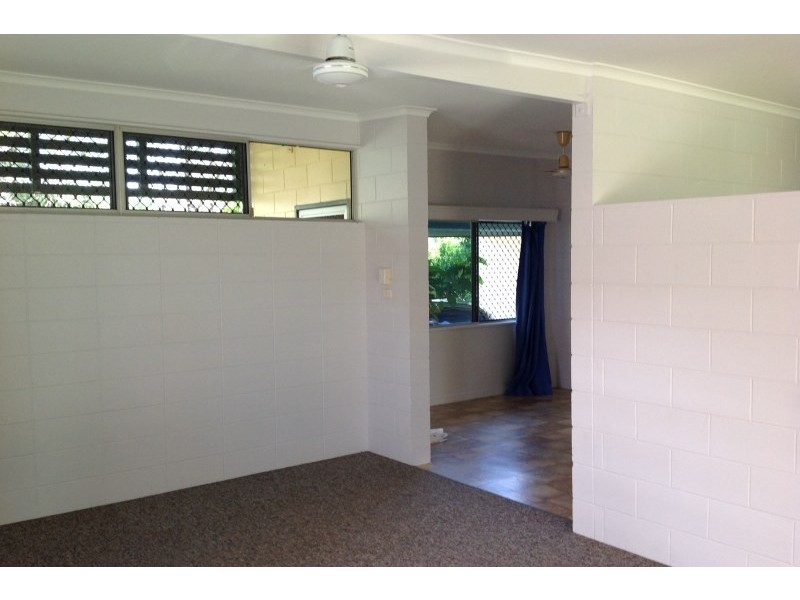 12 Dahlia Close, Mooroobool QLD 4870