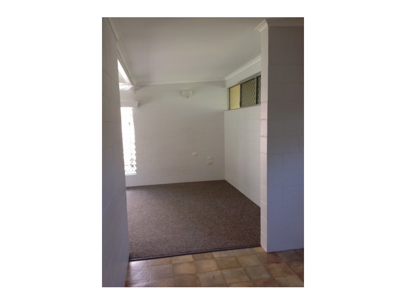 12 Dahlia Close, Mooroobool QLD 4870