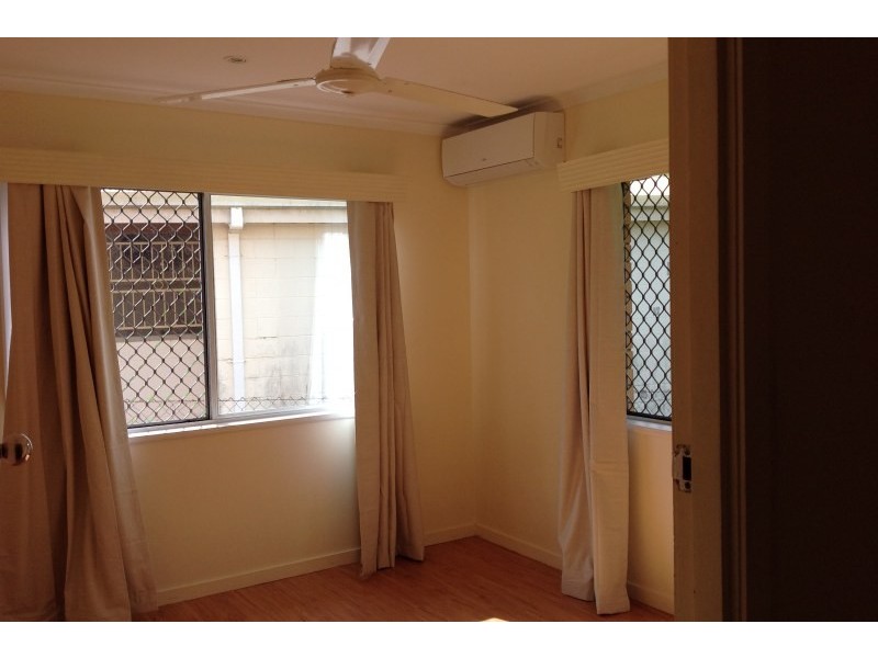 40 Karwin Street, Bayview Heights QLD 4868