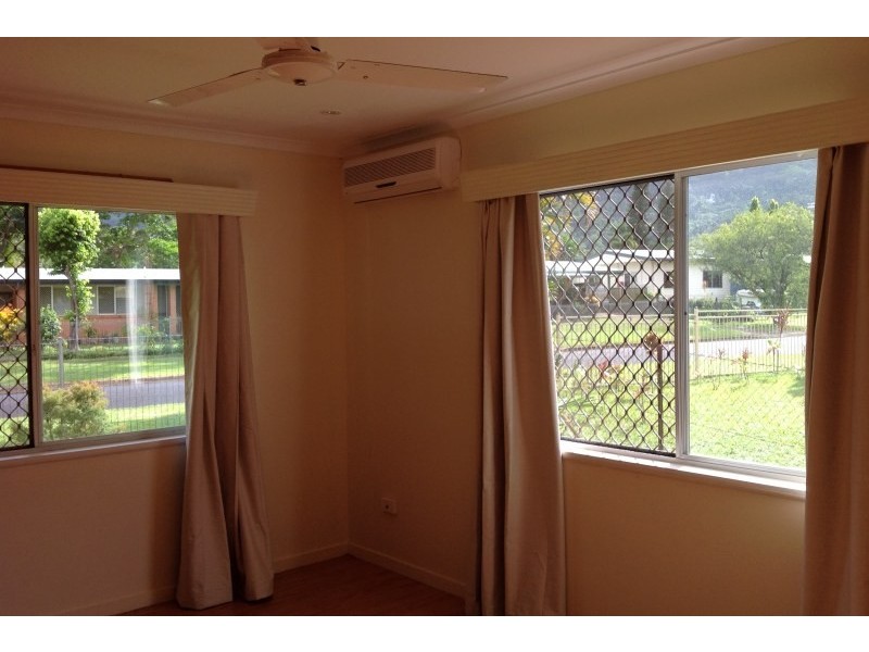 40 Karwin Street, Bayview Heights QLD 4868