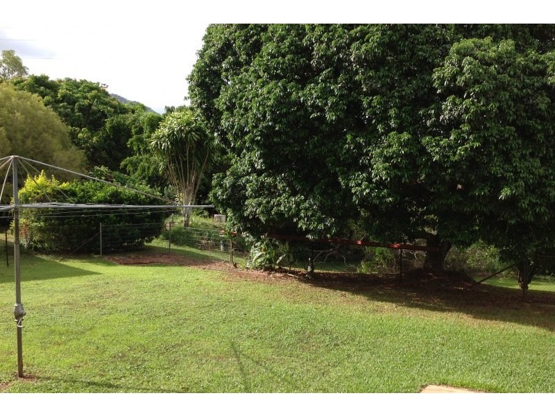 40 Karwin Street, Bayview Heights QLD 4868