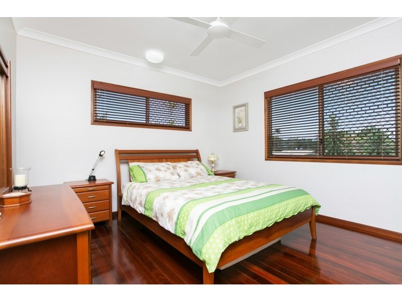 24 Augustus Street, Mooroobool QLD 4870