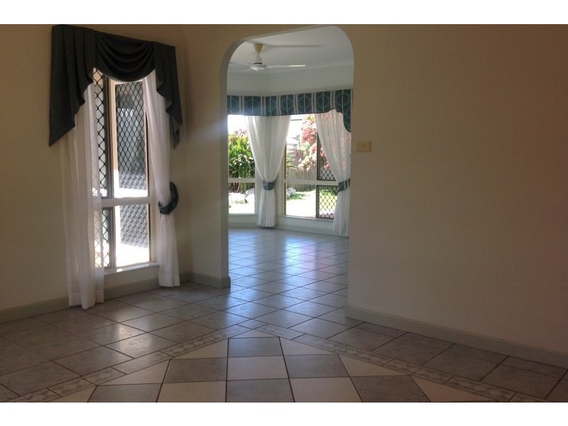 169 McFarlane Drive, Kanimbla QLD 4870