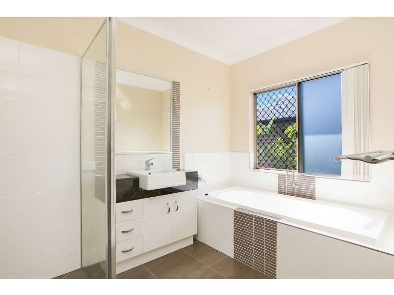 29 Ainscow Drive, Bentley Park QLD 4869