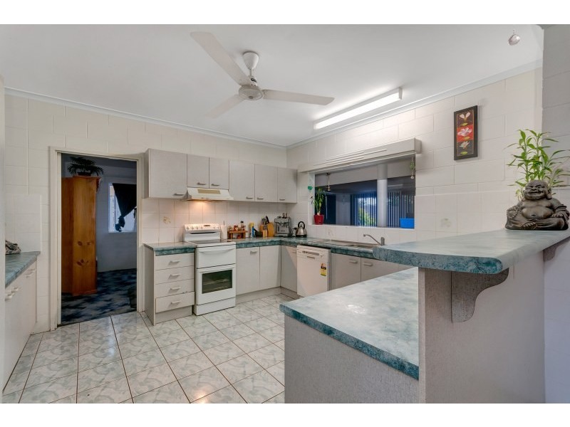 8 Julia Percy Close, Bentley Park QLD 4869