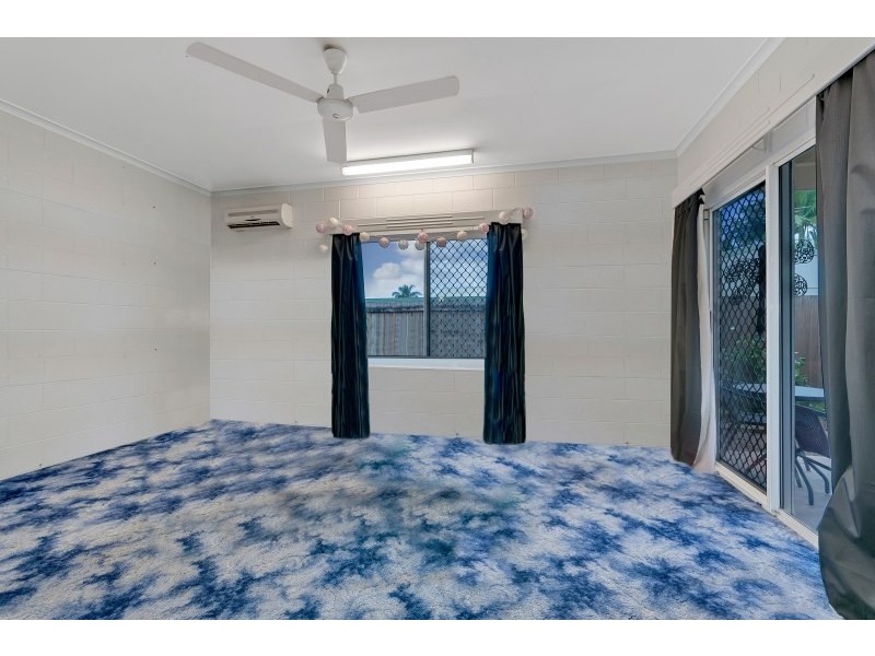 8 Julia Percy Close, Bentley Park QLD 4869