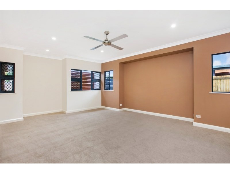 43 Ainscow Drive, Bentley Park QLD 4869