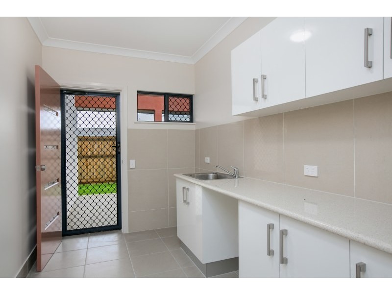 43 Ainscow Drive, Bentley Park QLD 4869