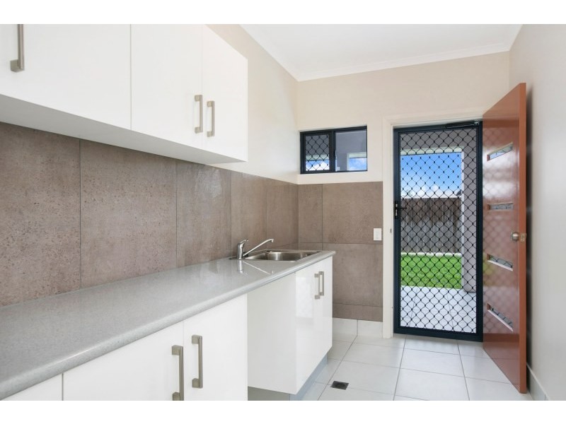 3 Malekula Close, Bentley Park QLD 4869