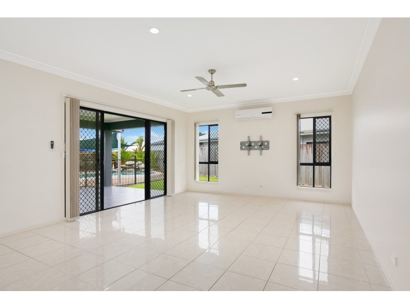 10 Tati Close, Bentley Park QLD 4869