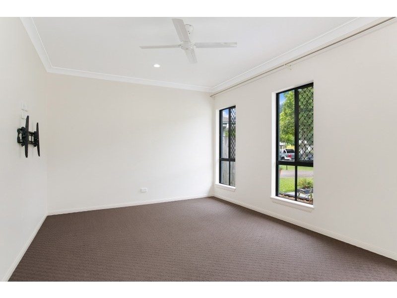 10 Tati Close, Bentley Park QLD 4869